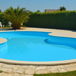 Abri-Couverture de piscine : Protégez votre Bassin avec un Abri Amovible de Qualité Leognan