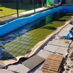 Piscine extérieure en béton : Investissez dans une Piscine Solide et Esthétique qui Sublimera votre Jardin Pointe-Noire