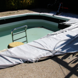 Abri-Couverture de piscine : Gardez votre Piscine Propre et Prête à l'Emploi avec un Abri Amovible de Qualité Cazeres-sur-l'Adour