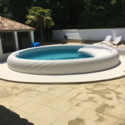 Accessoires et produits d'entretien : Simplifiez-vous la Vie avec des Accessoires Pratiques et Innovants pour l'Entretien de votre Piscine Cleon-d'Andran