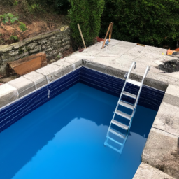 Abri-Couverture de piscine : Maintenez la Température Idéale de votre Eau avec une Couverture Thermique Performante Palluau